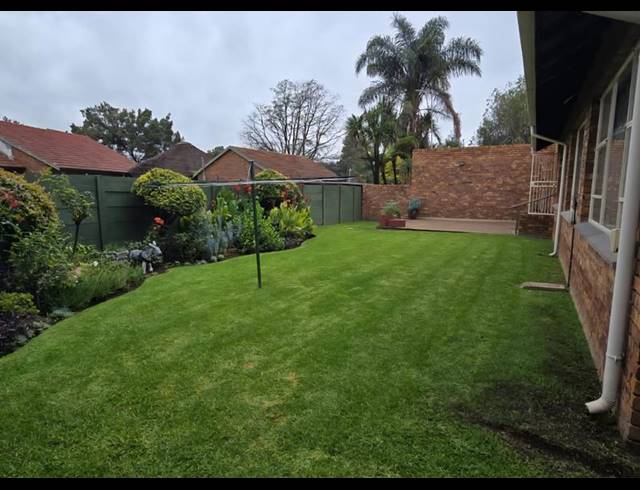 2 BEDROOM TOWNHOUSE FOR SALE IN DUNNOTTAR